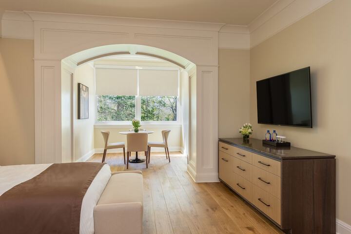 Room 14 of 46