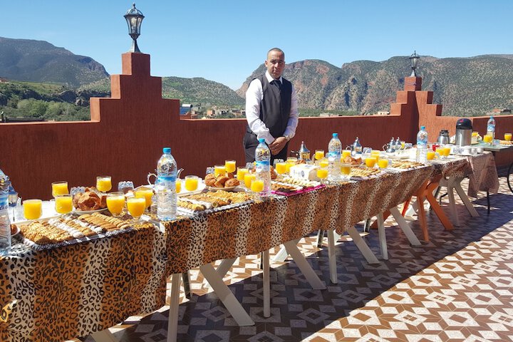 Breakfast/Coffee Service 35 of 48