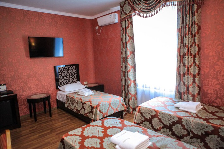 Room 17 of 63