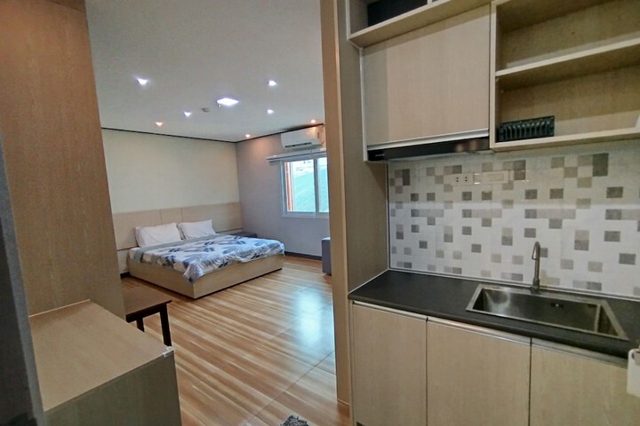 Room 21 of 29