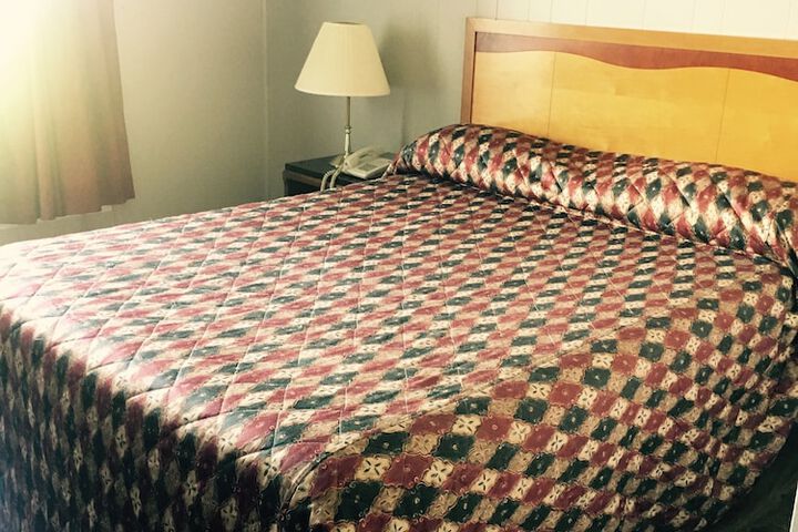 Room 2 of 25