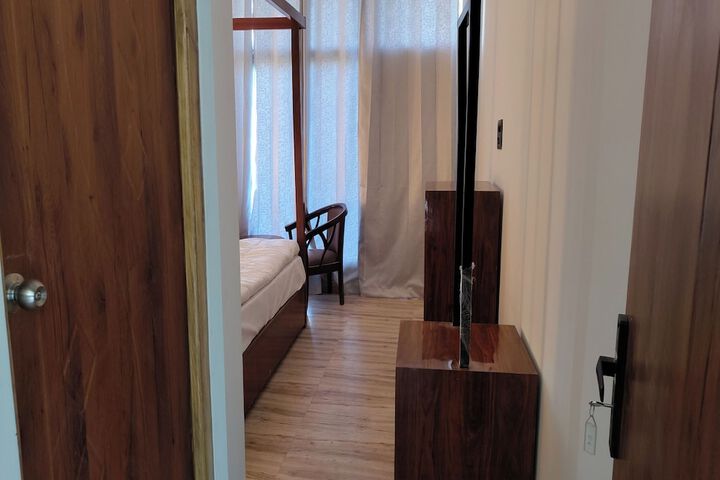 Room 6 of 45