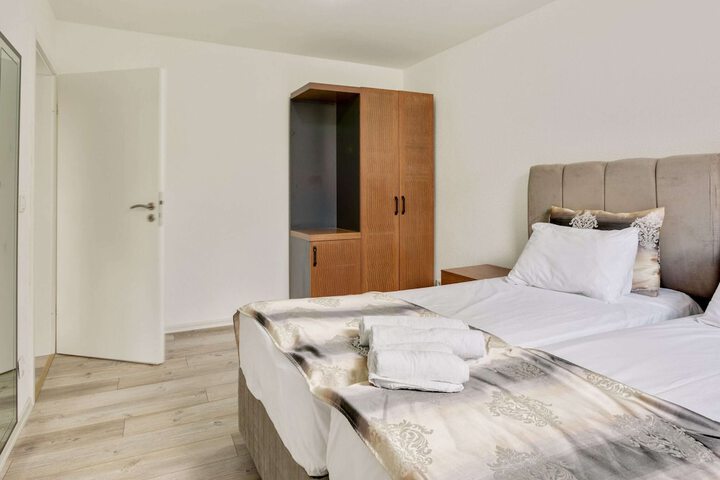 Room 3 of 29