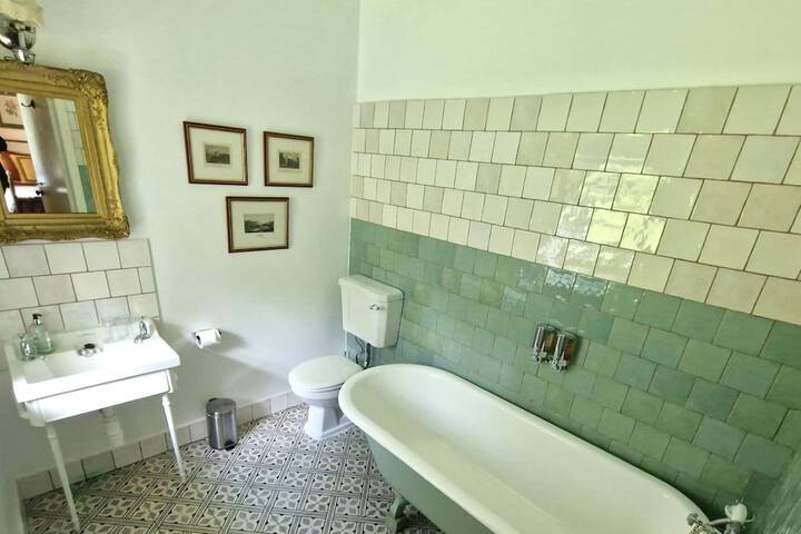 Room 19 of 47