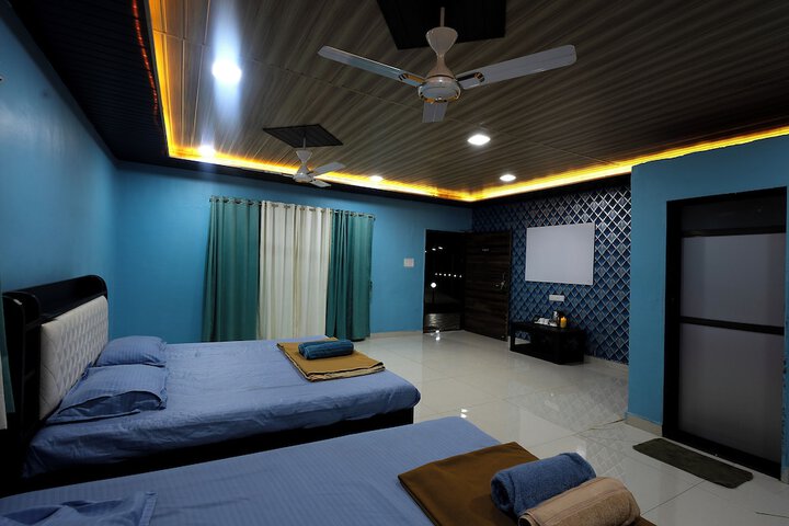 Room 8 of 49