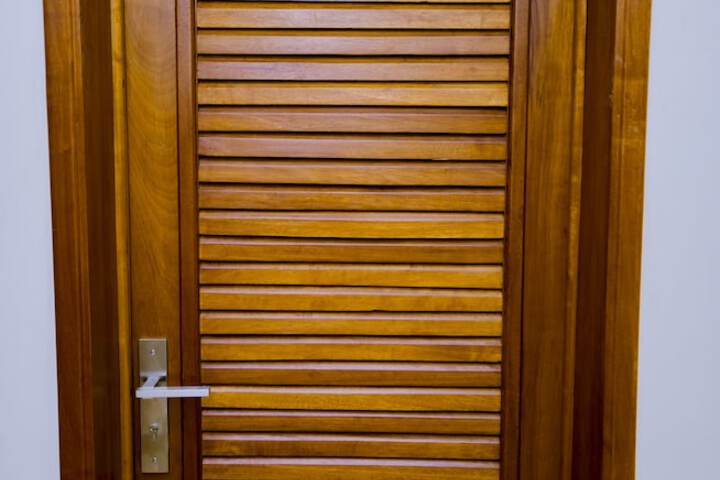 Room 23 of 45