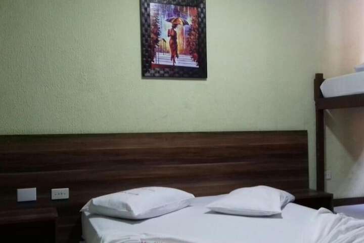 Room 5 of 38