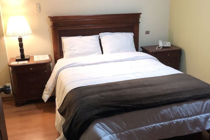 Room 10 of 31