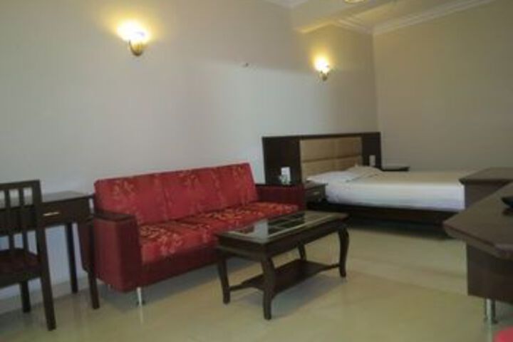 Room 14 of 15