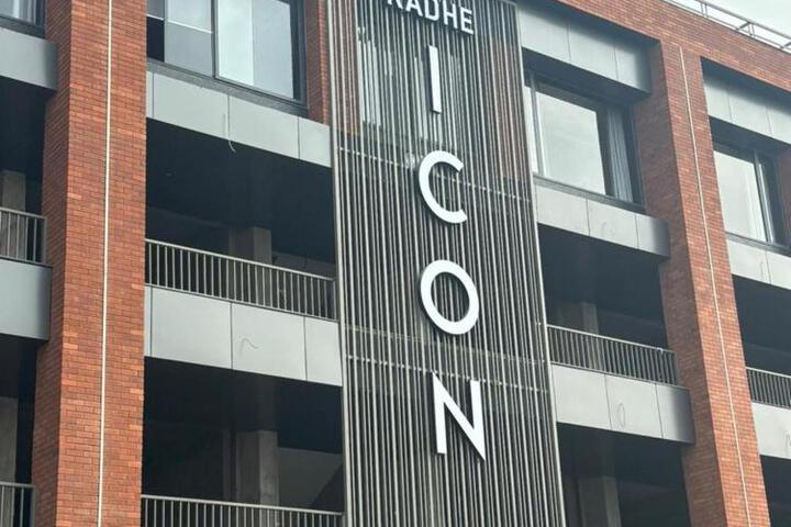 HOTEL ICON