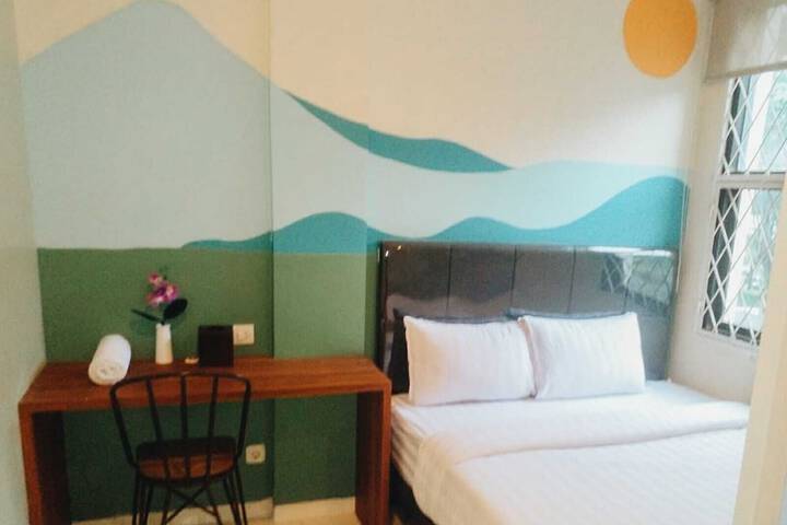 Room 7 of 9
