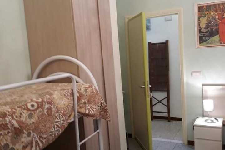 Room 7 of 25