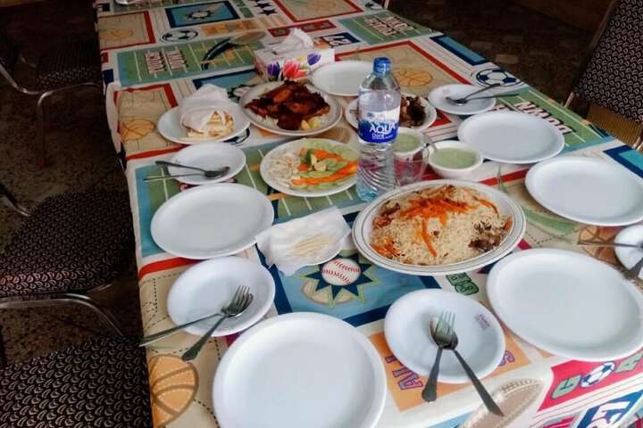 Dining 9 of 12