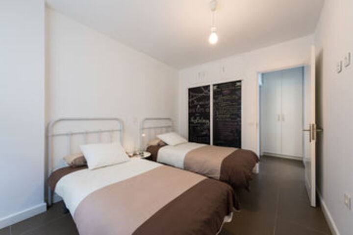 Room 15 of 27