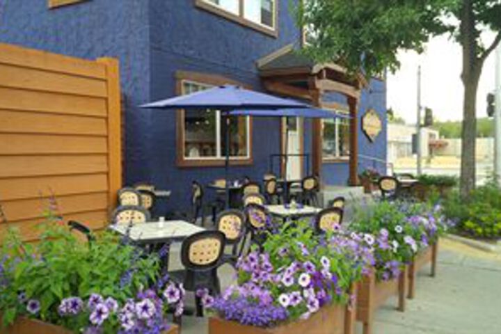 Exterior of Apostoles Greek Restaurant and Vacation Rentals