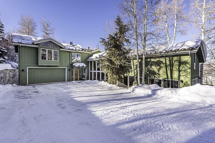 Hotel Exterior 33 of 36