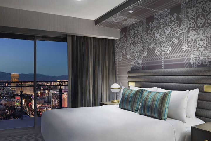 Room 32 of 159