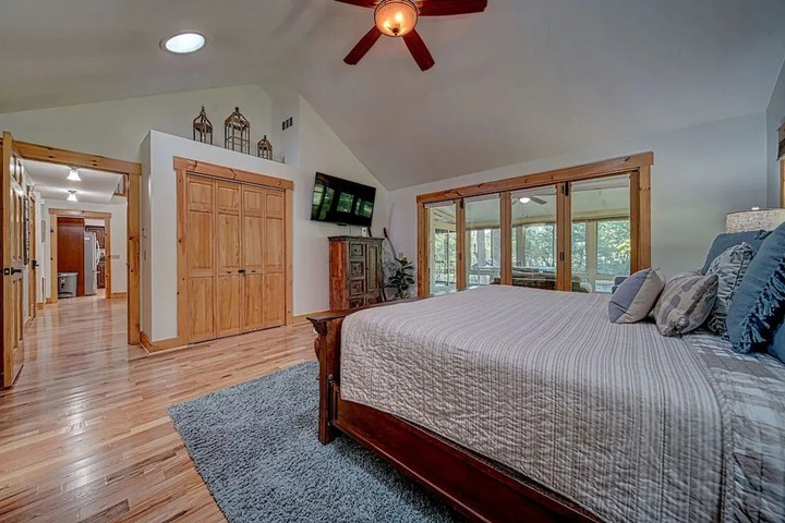 Room 4 of 22