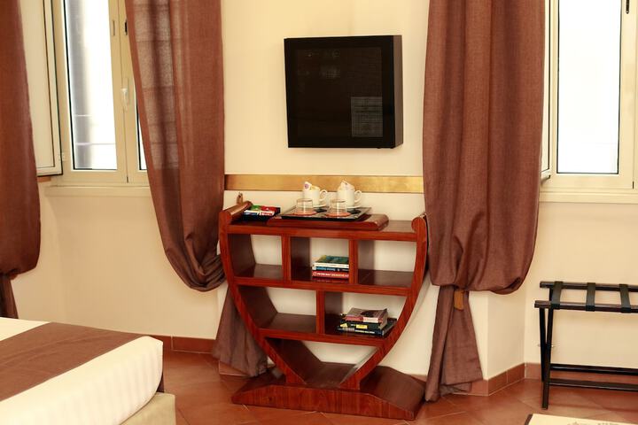 Room 10 of 73