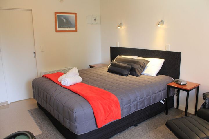 Room 8 of 43