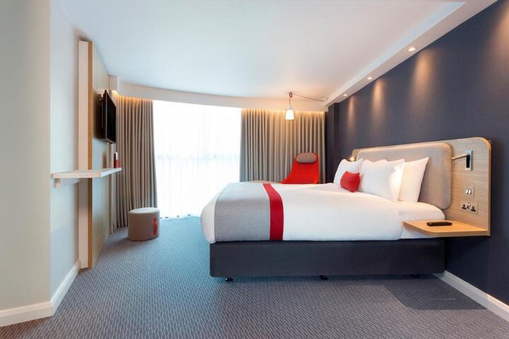 Room 13 of 55