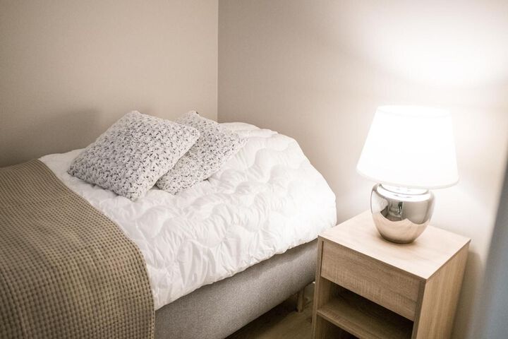 Room 6 of 33