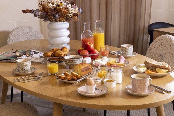 Breakfast/Coffee Service 65 of 74