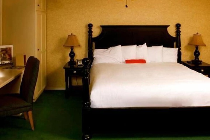 Room 5 of 27