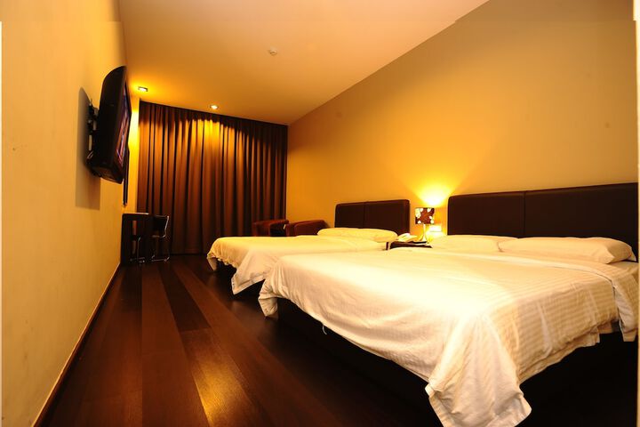 Room 3 of 60