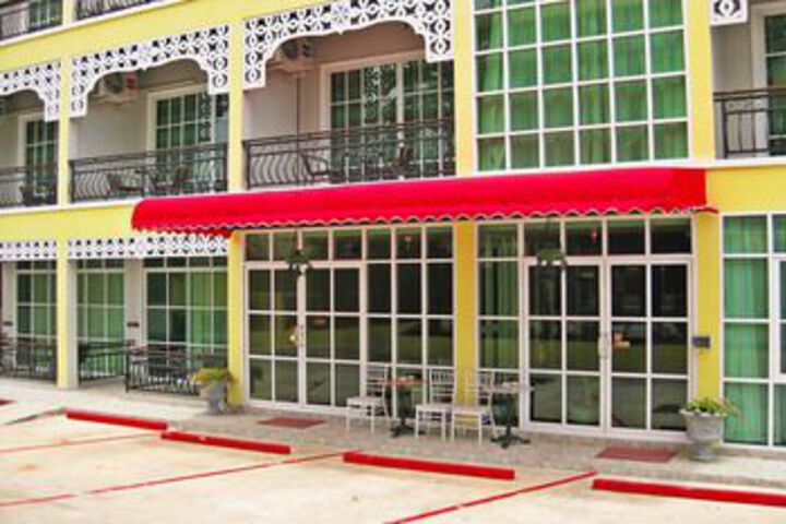 Hotel 8 of 25