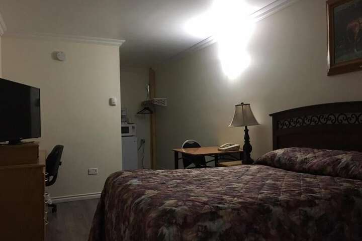 Room 3 of 7