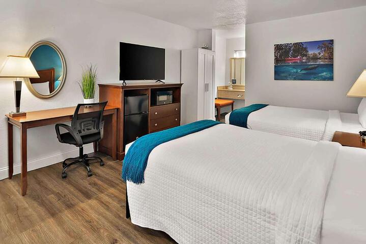 2 Double Beds (5 of 9)