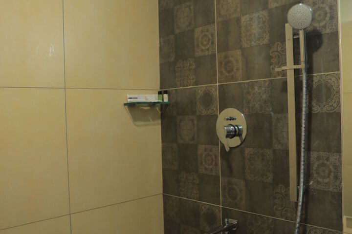 Room 82 of 114