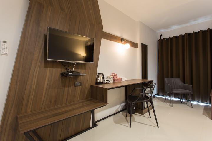 Room 11 of 33