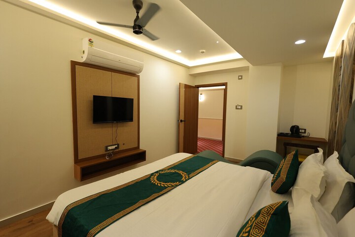 Room 43 of 62