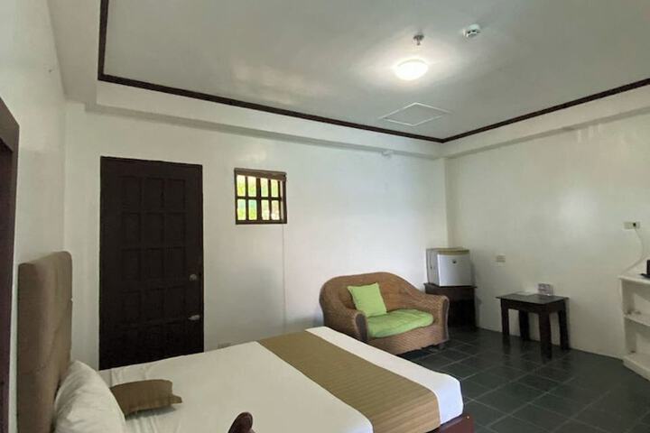 Room 37 of 68