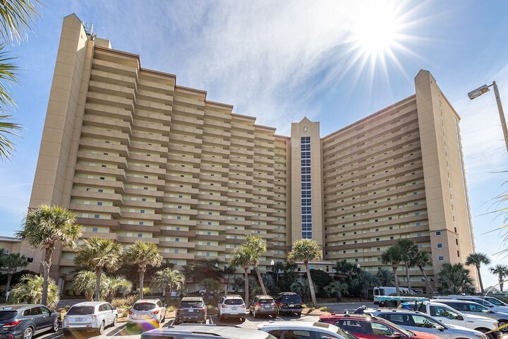 Hotel 80 of 82