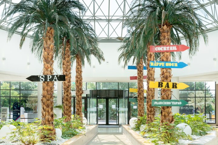 Guest Lobby