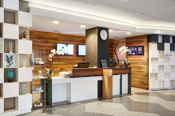 Hotel 172 of 177