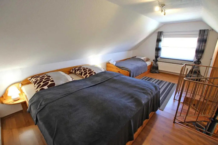 Room 5 of 15