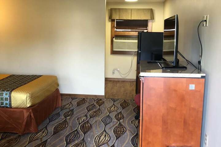 Room 12 of 43