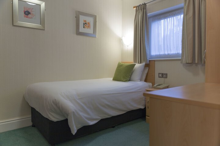 Room 5 of 39