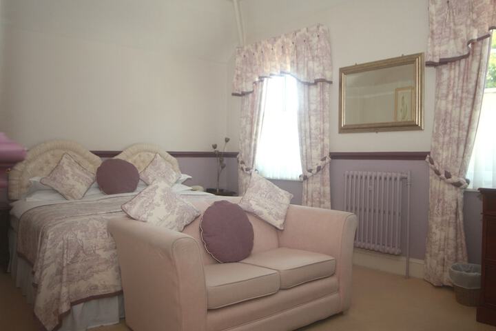 Room 6 of 29
