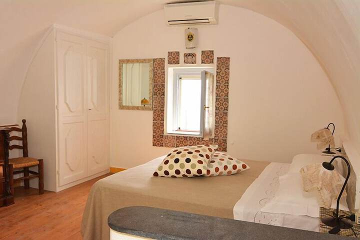 Room 25 of 82
