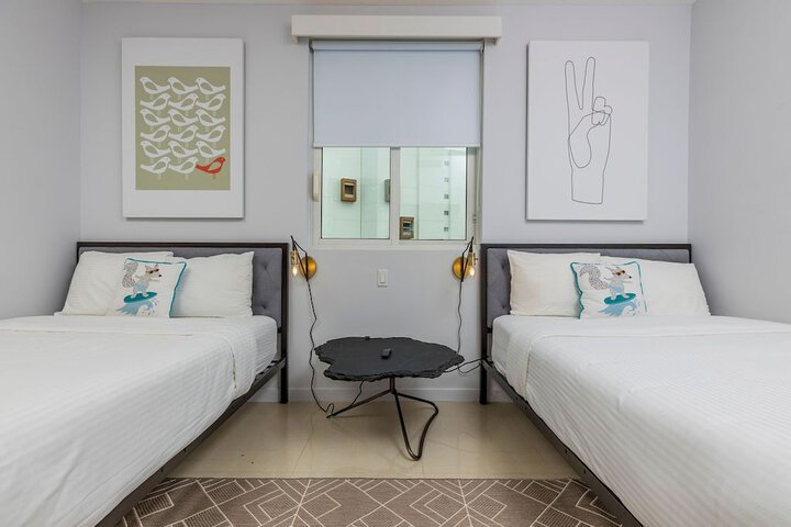 Room 29 of 400