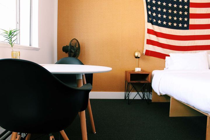 Room 10 of 50
