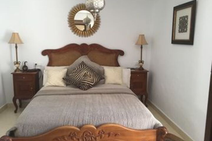 Room 5 of 28