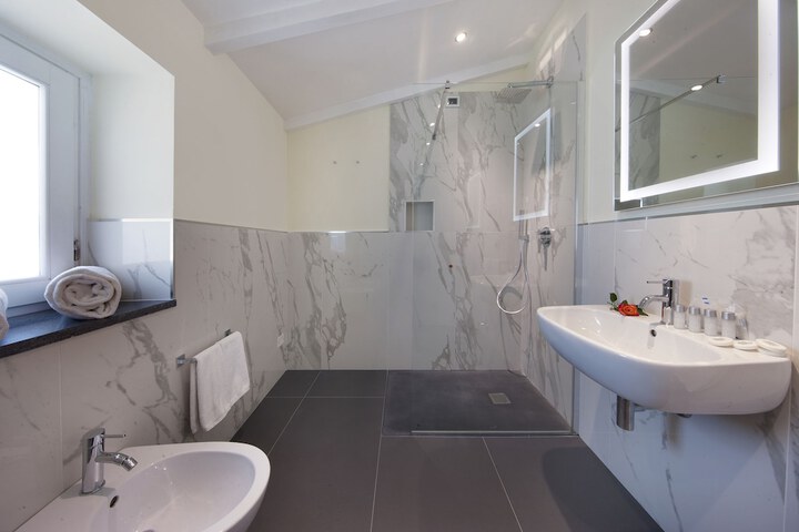 Bathroom Interior Photo