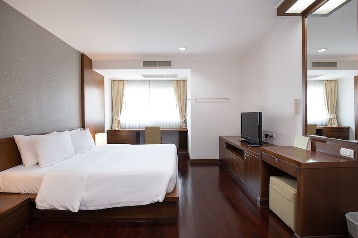 Room 15 of 110