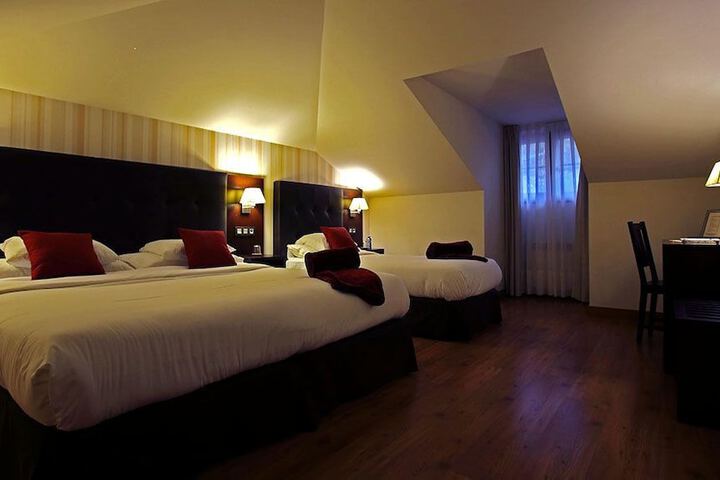 Room 9 of 54